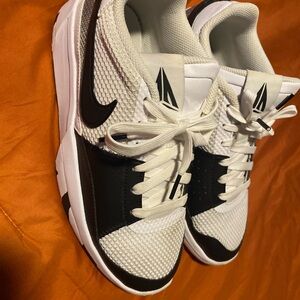 Nike White and Black Sneakers